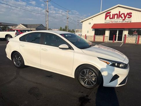 Used 2024 Kia Forte LXS FWD image 1