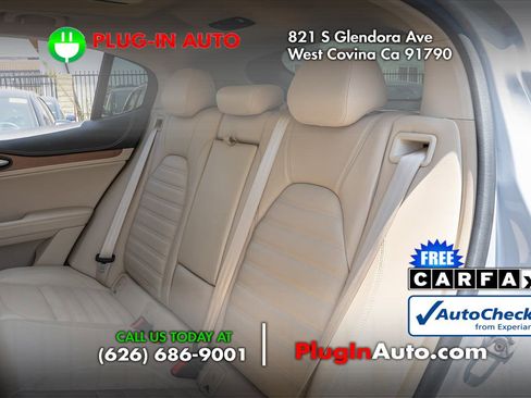 Used 2021 Alfa Romeo Stelvio Ti w/ Premium Package image 10