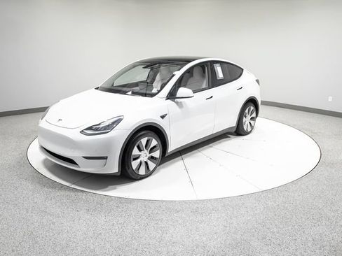 Used 2021 Tesla Model Y Long Range AWD/4WD image 33