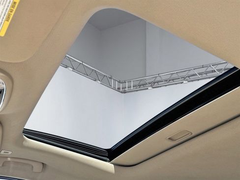 Used 2021 Jeep Grand Cherokee Limited image 17