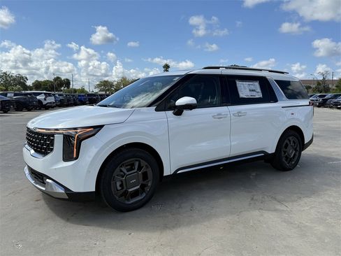 New 2026 Kia Carnival SX image 8