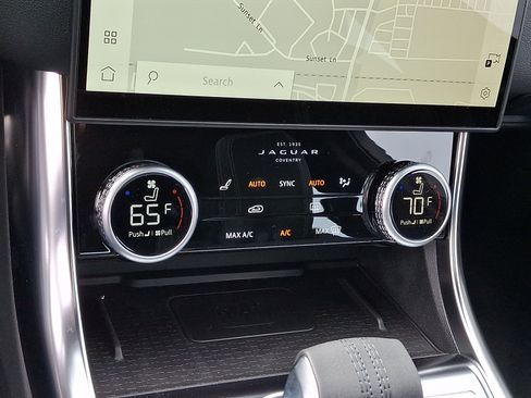 New 2024 Jaguar XF R-Dynamic SE AWD/4WD image 12