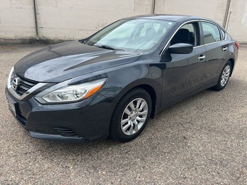 Used 2017 Nissan Altima 2.5 S w/ Power Driver Seat Package FWD image 14