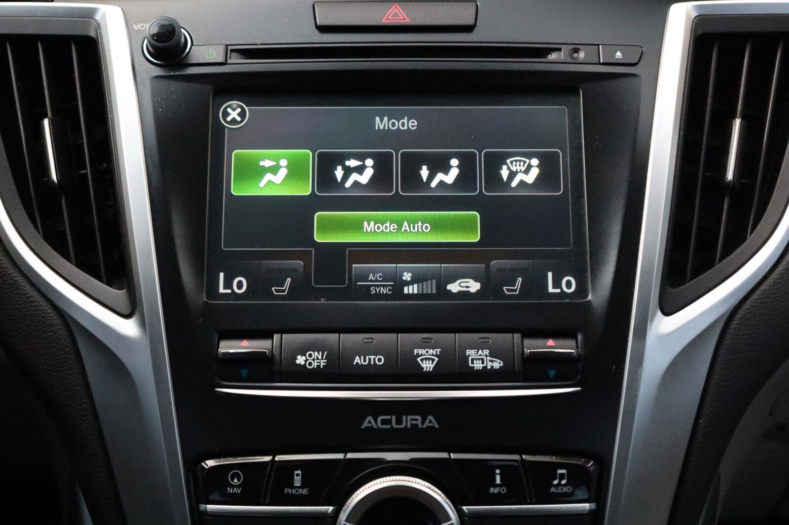 Used 2015 Acura TLX w/ Technology Package FWD image 40