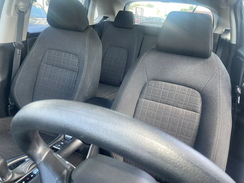 Used 2025 Honda HR-V LX image 14