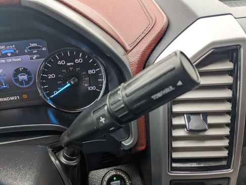 Used 2019 Ford F350 Platinum w/ Platinum Ultimate Package image 18