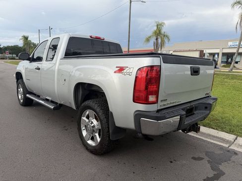 Used 2012 GMC Sierra 2500 SLE w/ SLE Preferred Package AWD/4WD image 4