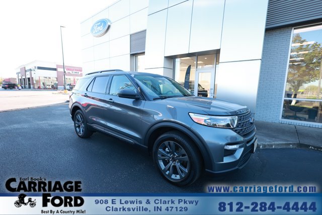 Certified 2021 Ford Explorer XLT w/ Equipment Group 202A AWD/4WD image 1