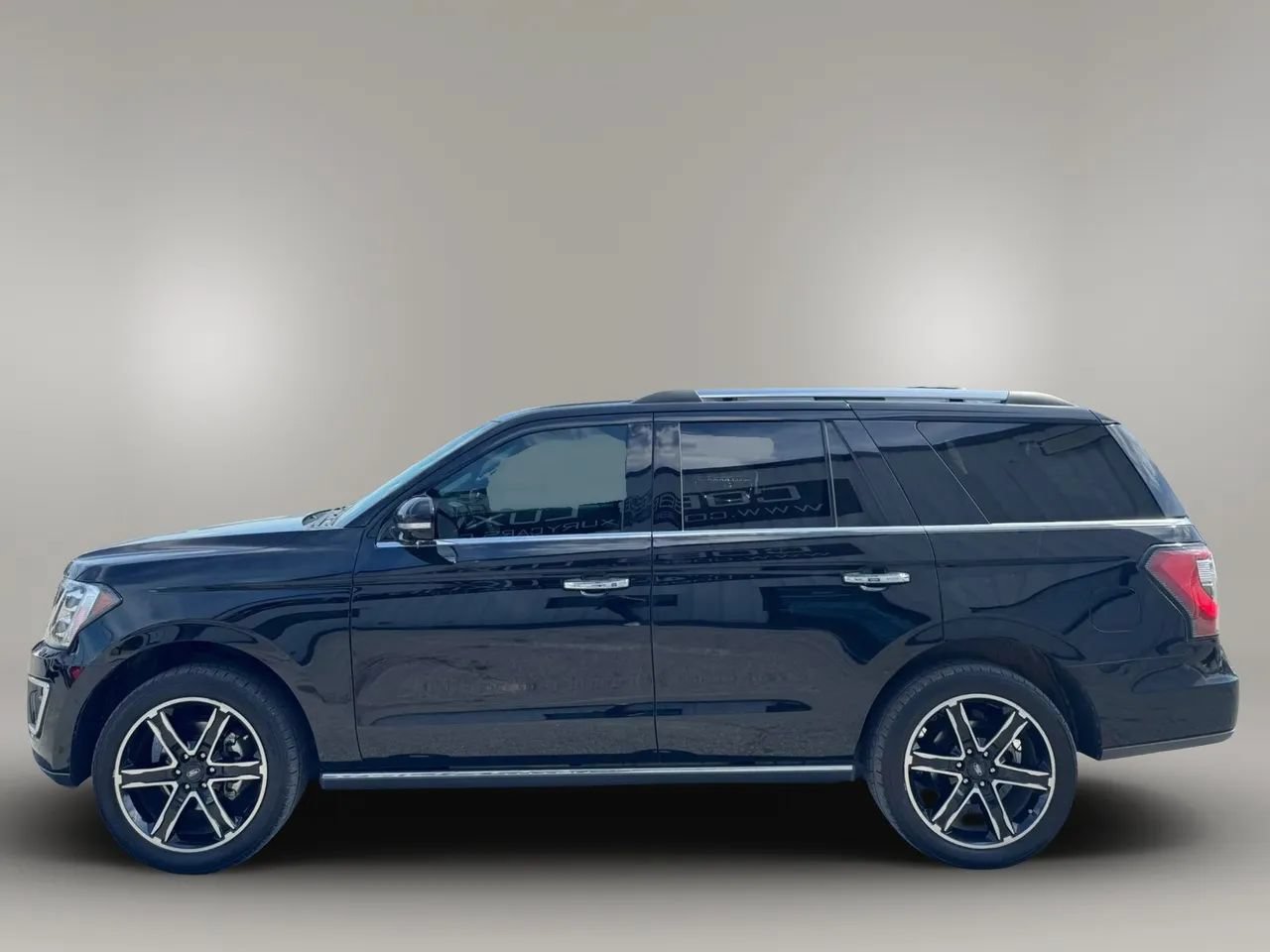 Used 2020 Ford Expedition Limited w/ Special Edition Package RWD image 5