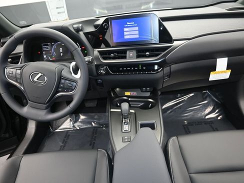 New 2026 Lexus UX 300h FWD image 15