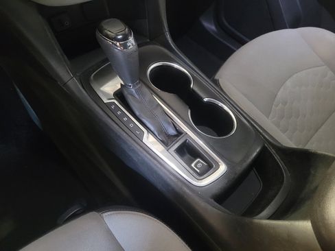 Used 2018 Chevrolet Equinox LS image 26