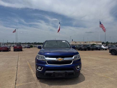 Used 2017 Chevrolet Colorado LT w/ LT Convenience Package RWD image 5
