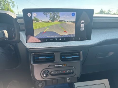 New 2025 Ford Maverick XLT w/ XLT Luxury Package image 17