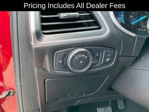 Used 2019 Ford Edge SEL w/ Equipment Group 201A FWD image 9