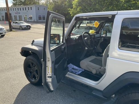 Used 2008 Jeep Wrangler X AWD/4WD image 11