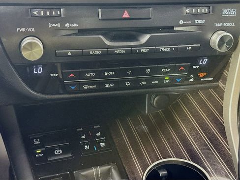 Used 2018 Lexus RX 350L Luxury image 19