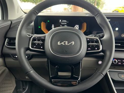 New 2026 Kia Carnival EX image 28