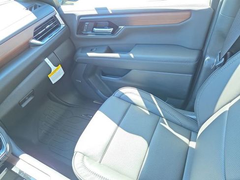 New 2026 GMC Yukon Denali w/ LPO, Floor Liner Package image 15