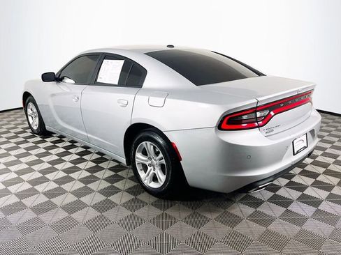 Used 2022 Dodge Charger SXT RWD image 6