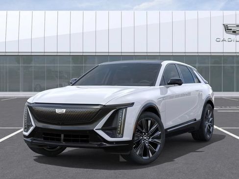 New 2026 Cadillac Lyriq Signature Sport w/ Nappa Leather Package AWD/4WD image 6