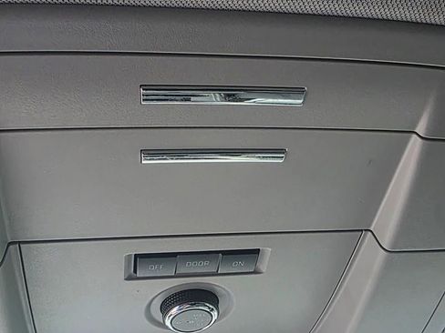 Used 2019 GMC Yukon SLE w/ SLE Value Package image 24