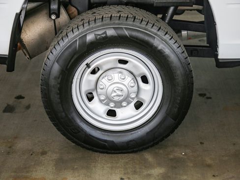 Used 2022 RAM 2500 Tradesman AWD/4WD image 9