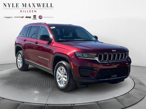New 2026 Jeep Grand Cherokee Laredo X RWD image 2