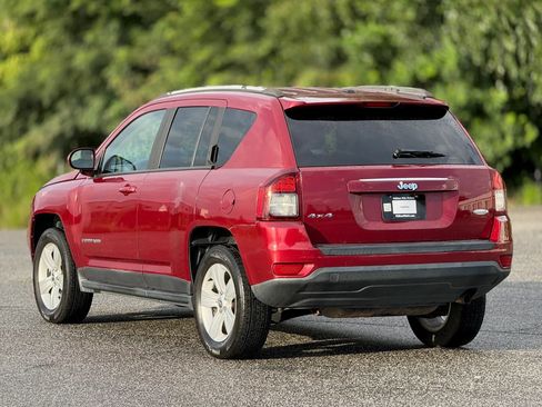Used 2017 Jeep Compass Latitude AWD/4WD image 10
