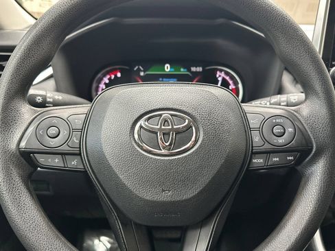 Used 2024 Toyota RAV4 XLE FWD image 29