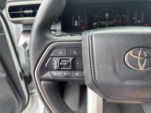 Used 2025 Toyota 4Runner SR5 RWD image 22