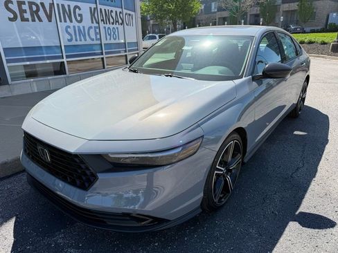 New 2026 Honda Accord SE image 2