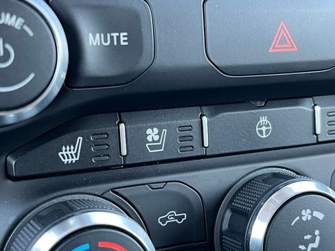 Used 2019 RAM 1500 Laramie w/ Trailer Tow Group image 37