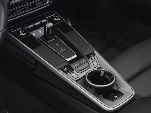 Certified 2024 Porsche 911 Targa 4S AWD/4WD image 34