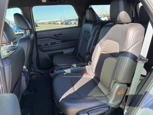 Used 2024 Nissan Pathfinder Rock Creek AWD/4WD image 6