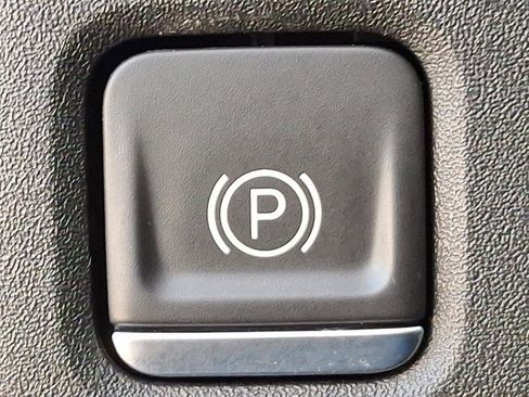 Used 2023 Chevrolet Silverado 1500 LT image 23