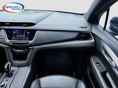 Used 2022 Cadillac XT6 Luxury FWD image 20