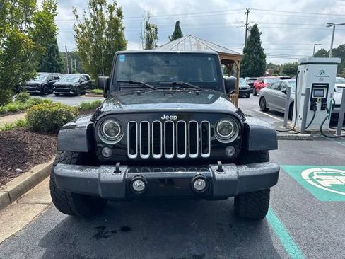 Used 2016 Jeep Wrangler Unlimited Sahara w/ Connectivity Group AWD/4WD image 7