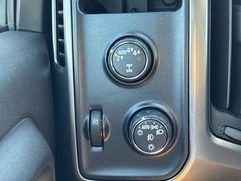 Used 2018 Chevrolet Silverado 1500 LT w/ All Star Edition AWD/4WD image 25