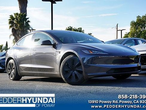 Used 2024 Tesla Model 3 Standard Range image 1