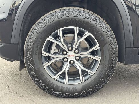 Used 2025 GMC Acadia AT4 w/ LPO, Floor Liner Package image 32