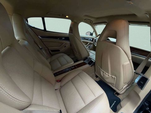Used 2011 Porsche Panamera 4 image 15