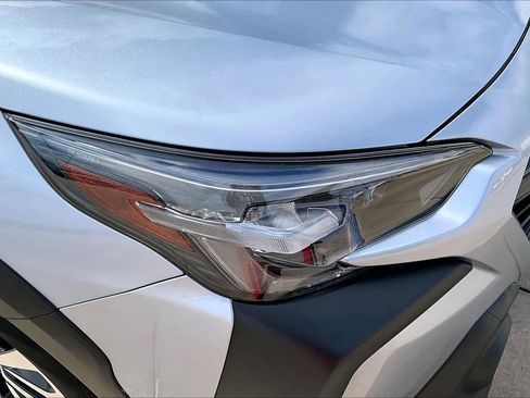 Used 2023 Subaru Outback Premium image 27