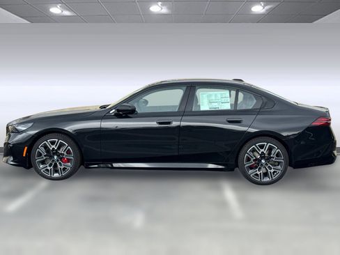 New 2026 BMW 540i xDrive w/ Executive Package AWD/4WD image 2