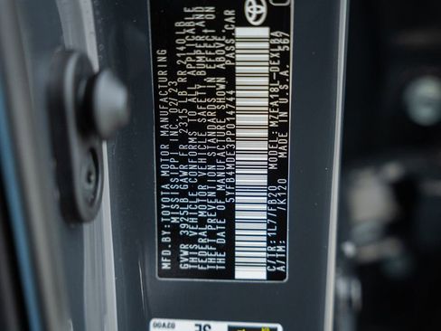 Used 2023 Toyota Corolla LE image 32