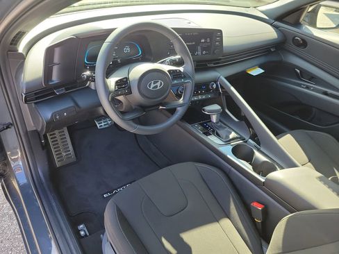 New 2026 Hyundai Elantra SEL Sport Premium FWD image 11