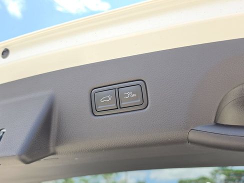 New 2026 Kia Carnival SX FWD image 11