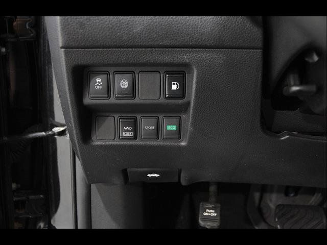 Used 2019 Nissan Rogue S AWD/4WD image 6