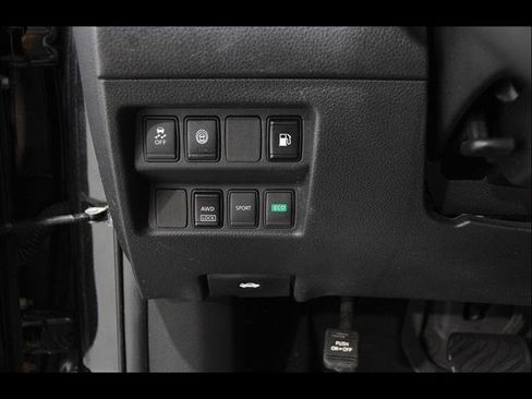 Used 2019 Nissan Rogue S AWD/4WD image 6