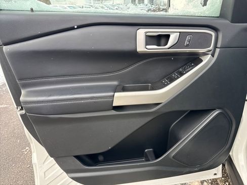 Certified 2023 Ford Explorer XLT w/ Equipment Group 202A image 16