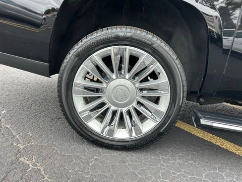 Used 2020 Cadillac Escalade ESV Platinum image 7